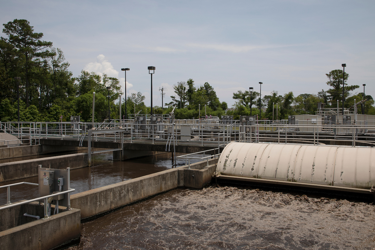 Facilities like the Beaufort Wastewater Treatment Plant are the sources of wastewater samples used by UNC microbiologist Rachel Noble to track novel coronavirus outbreaks across North Carolina, gaining insight that testing individuals does not offer. (Megan May/UNC Research)